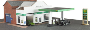 Service Station - N Gauge - PN181 by Metcalfe