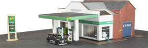 Service Station - N Gauge - PN181 by Metcalfe