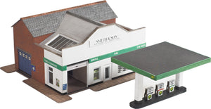 Service Station - N Gauge - PN181 by Metcalfe