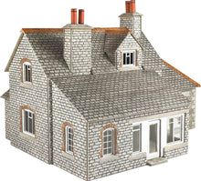 Load image into Gallery viewer, Grange House - OO Gauge - PO257 by Metcalfe
