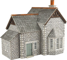 Load image into Gallery viewer, Gardener&#39;s Cottage - OO Gauge - PO258 by Metcalfe
