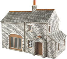 Load image into Gallery viewer, PO259 00/H0 Scale Crofter&#39;s Cottage
