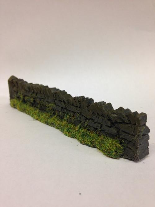 00 ROADSIDE DRY STONE WALLING BOX  - PW1DB