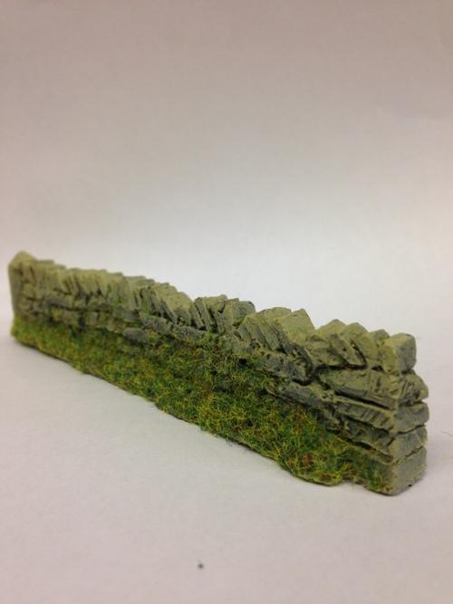 00 ROADSIDE DRY STONE WALLING BOX  - PW1LB