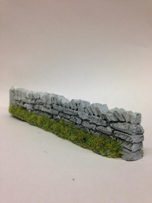 00 ROADSIDE DRY STONE WALLING BOX  - PW1