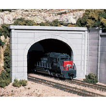 Load image into Gallery viewer, HO Concrete Double Tunnel Portal - Bachmann -WC1256

