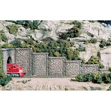 Load image into Gallery viewer, HO Random Stone Retaining Wall (x3) - Bachmann -WC1261
