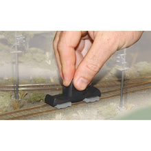 Load image into Gallery viewer, Rail Tracker‚ž‚ Cleaning Kit - Bachmann -WTT4550
