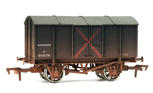 Gunpowder Van GWR W105720 Weathered