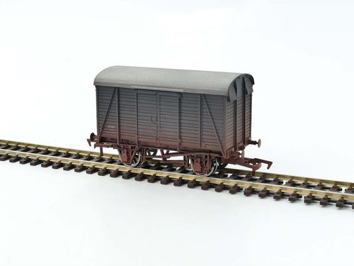 Box Van GWR 144860 Weathered