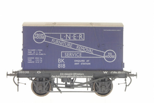 Conflat GWR 39330 & Container LNER Removals BK818 Weatherd