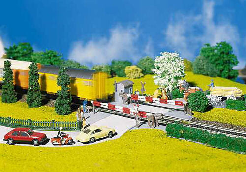 Level Crossing with Gatekeepers House Kit II