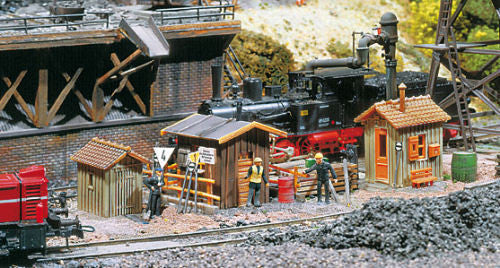 Trackside Huts (3) Kit II