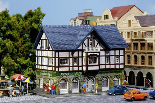 PRE ORDER - Dresdner Bank Hobby Kit w/Lighting III