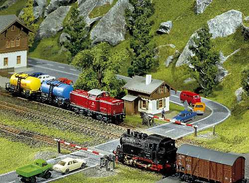 Level Crossing with Gatekeepers Lodge Kit II
