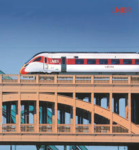 Load image into Gallery viewer, PRE ORDER - LNER Class 800 Azuma Premium Train Set
