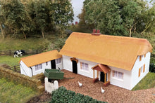 Load image into Gallery viewer, Fordhampton Farmhouse/Holiday Cottage Kit - GM Structures - 411
