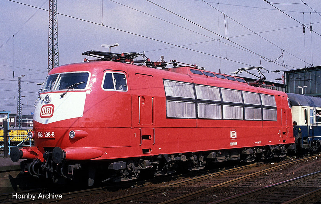 DB electric locomotive 103 140, single arm pantograph, orientred livery, period IV Arnold HN2565