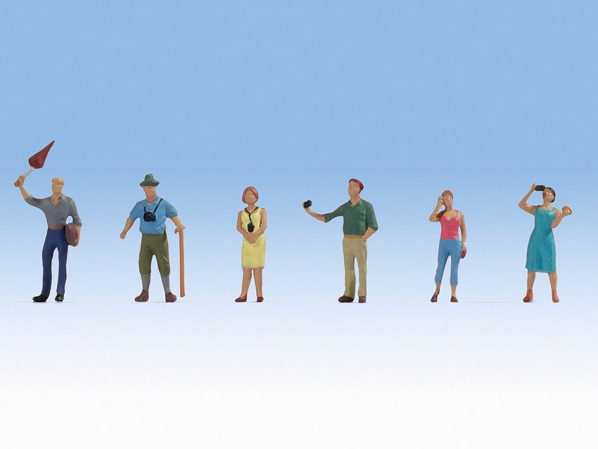 Travel Group (6) Figure Set