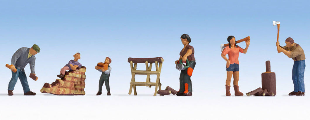 Chopping Wood (5) Figure Set