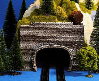 Double Track Scale Transition Hard Foam Tunnel Portal (2)