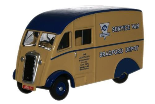 Commer Q25 AEC Southall Service   76CM006   1:76 Scale,OO Gauge