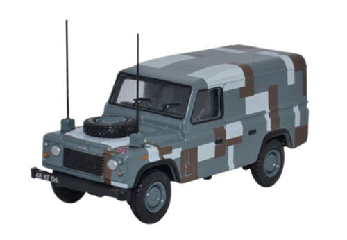Land Rover Defender Berlin Scheme   76DEF012   1:76 Scale,OO Gauge