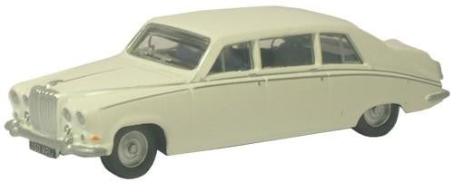 Daimler DS420 Limousine Old English White   76DS001   1:76 Scale,OO Gauge