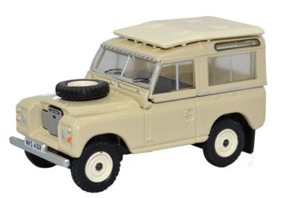 Land Rover Series III Station Wagon Limestone   76LR3S001   1:76 Scale,OO Gauge