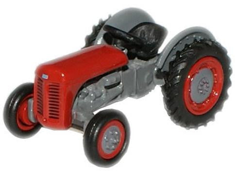 Ferguson TEA Tractor Red   76TEA002   1:76 Scale,OO Gauge
