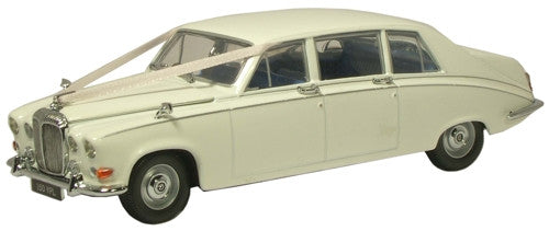 Daimler DS420 Limousine Wedding Car Old English White   DS001W   1:43 Scale