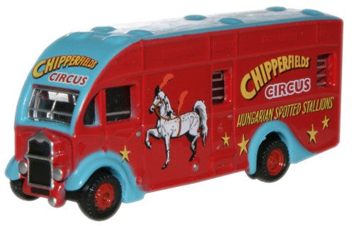 Albion Horsebox Chipperfield (Spotted Stallion)