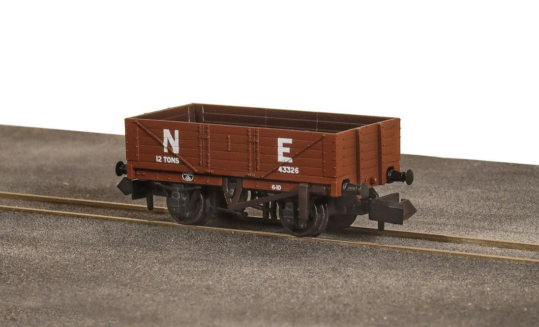 9ft 5 plank open wagon, NE, grey