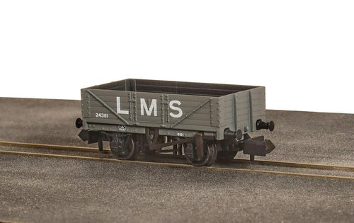 9ft 5 plank open wagon, LMS, grey