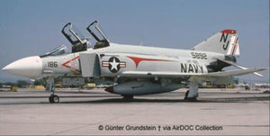 F-4J Phantom US Navy (1:72 Scale)