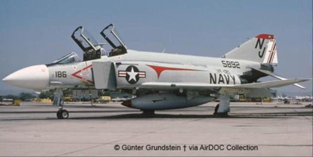 F-4J Phantom US Navy (1:72 Scale)