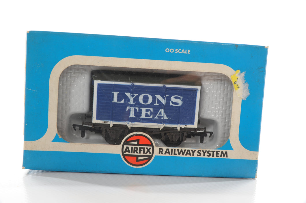 12 Ton Wagon Lyons Tea