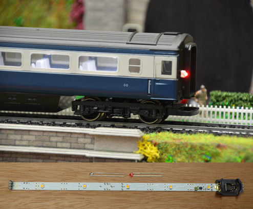 Automatic Coach Lighting Cool White/Flashing Tail